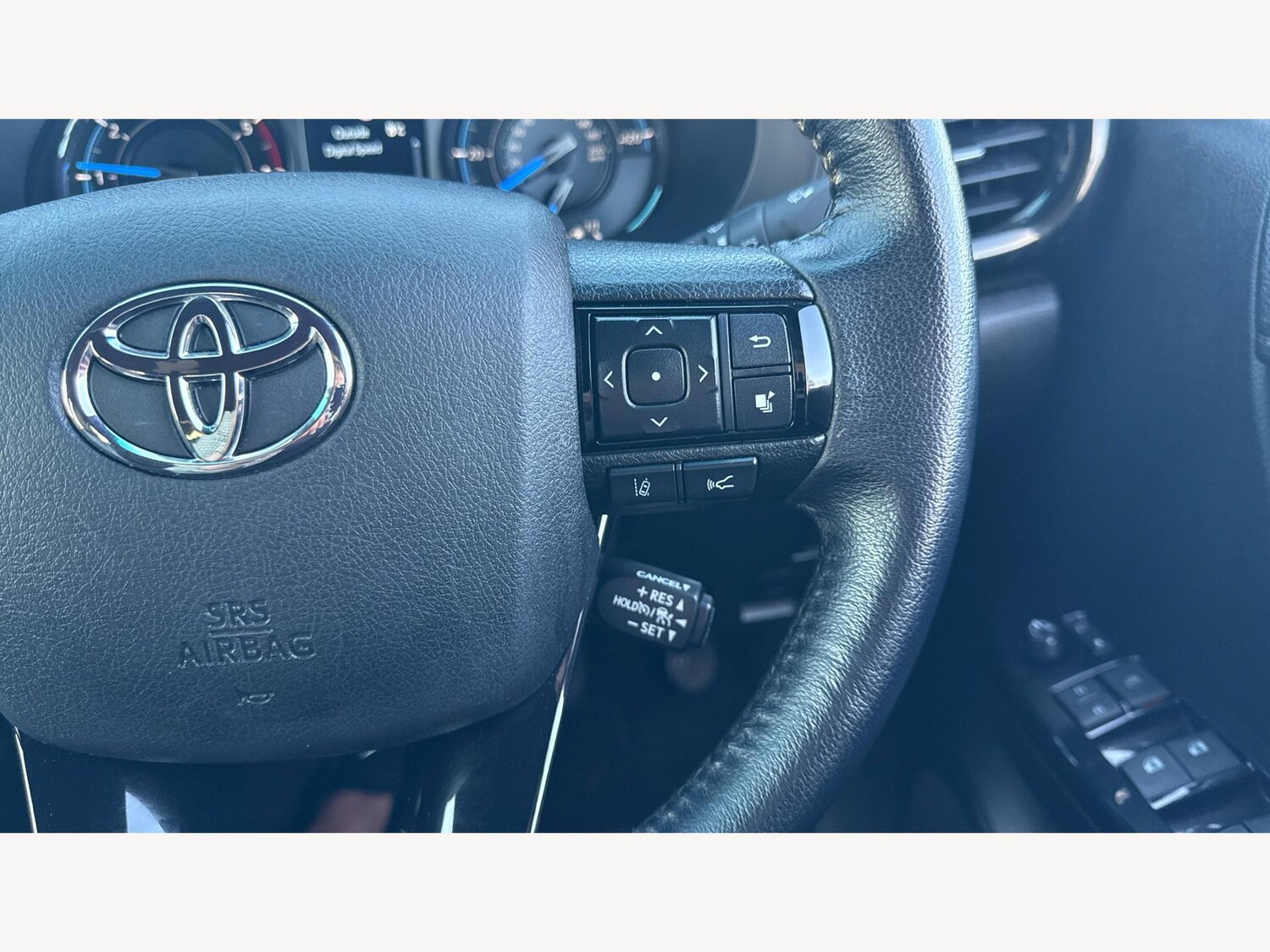 Used Toyota Hilux 2023 for sale - 77020906: Photo 27
