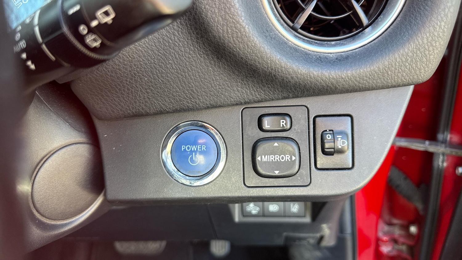 Used Toyota Yaris 2019 for sale - 77982371: Photo 38