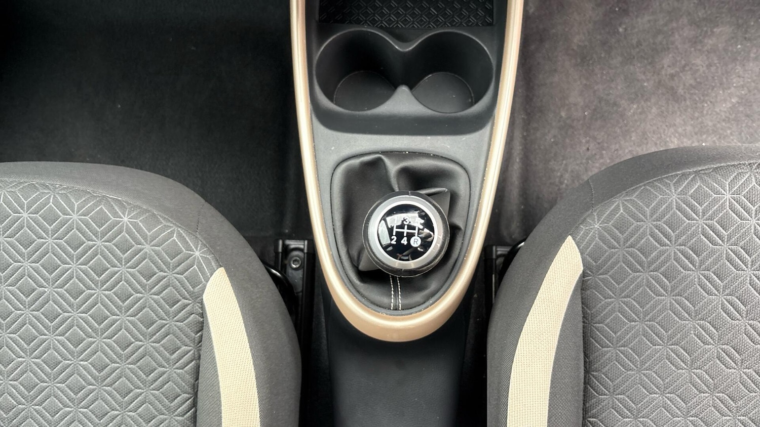 Used Toyota Aygo X 2024 for sale - 76381228: Photo 37