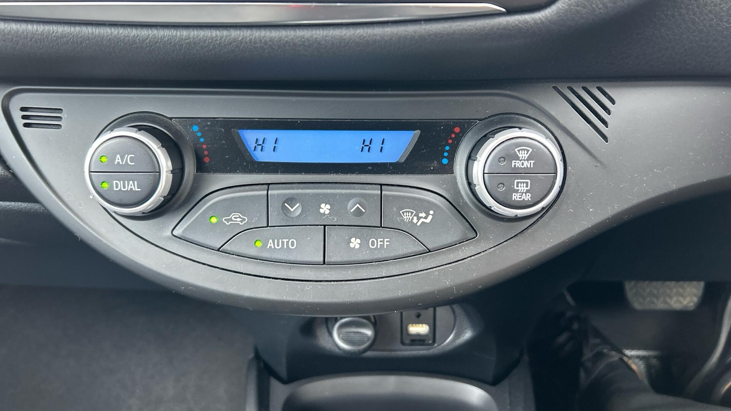 Used Toyota Yaris 2019 for sale - 77695358: Photo 36