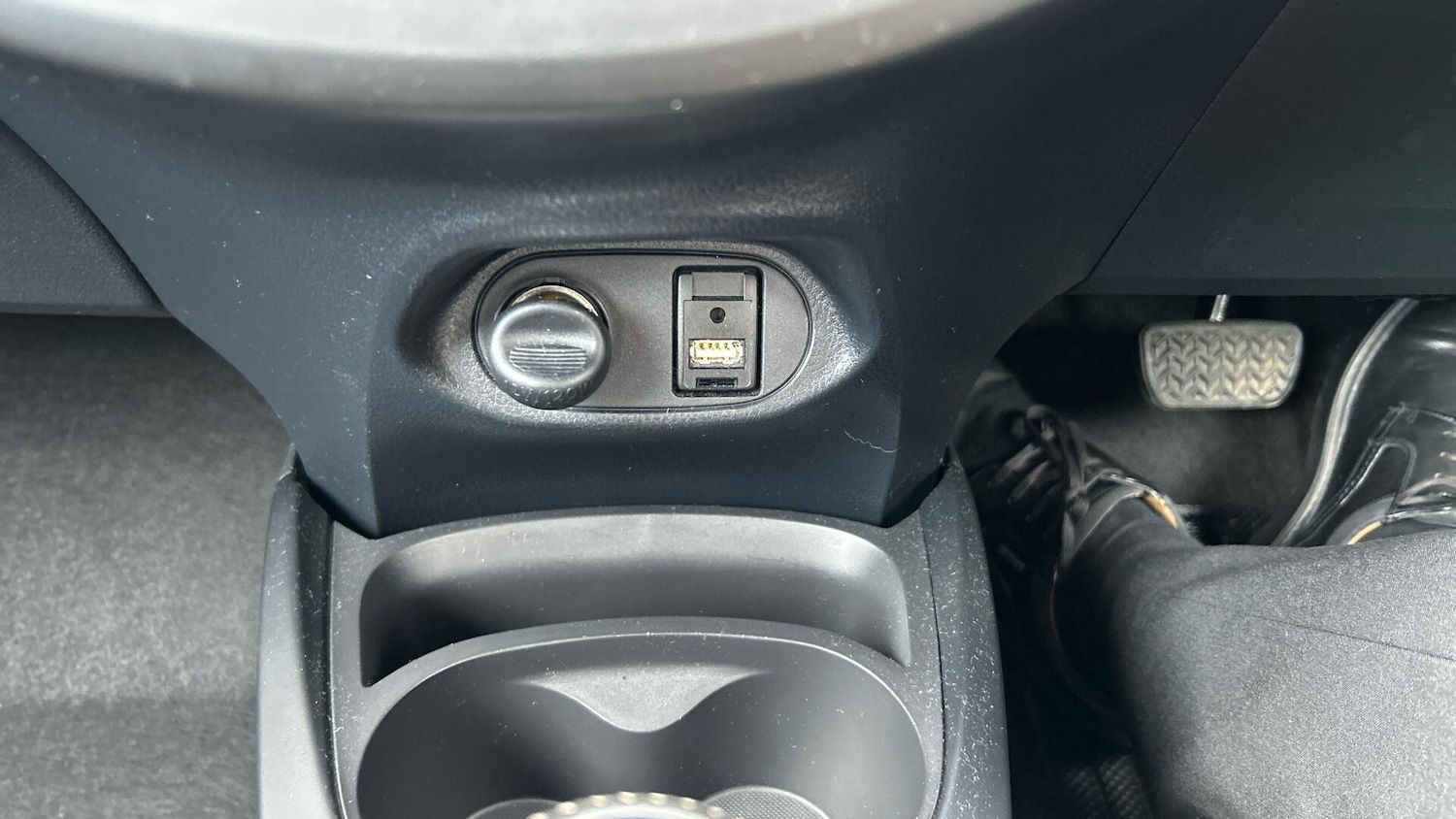 Used Toyota Yaris 2019 for sale - 77695358: Photo 37