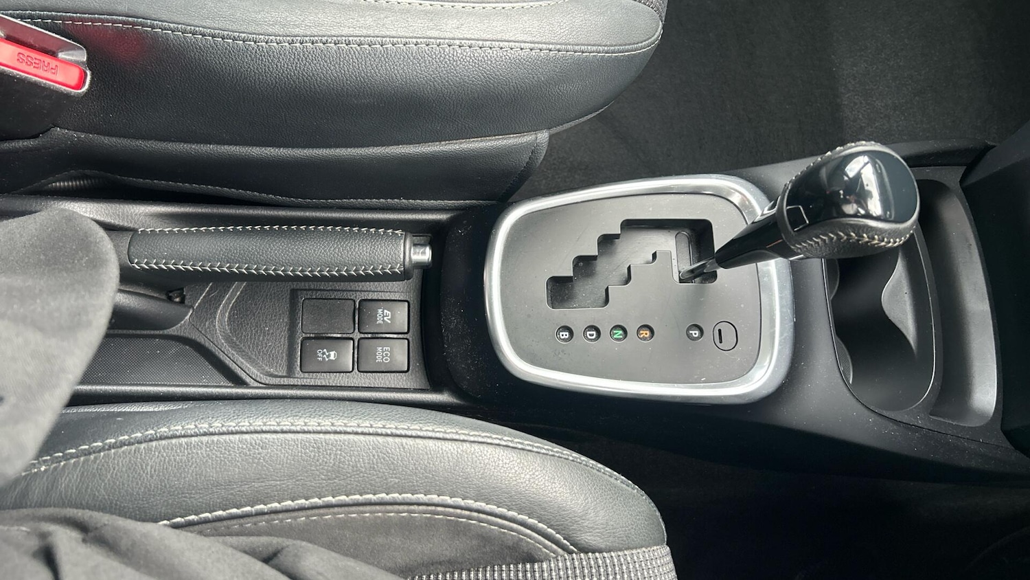 Used Toyota Yaris 2019 for sale - 77695358: Photo 38