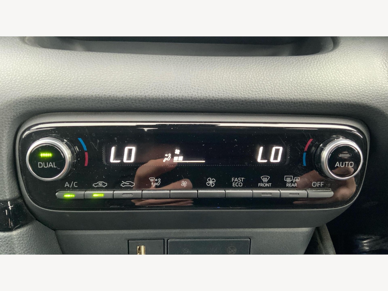 Used Toyota Yaris for sale - 77599143: Photo 26