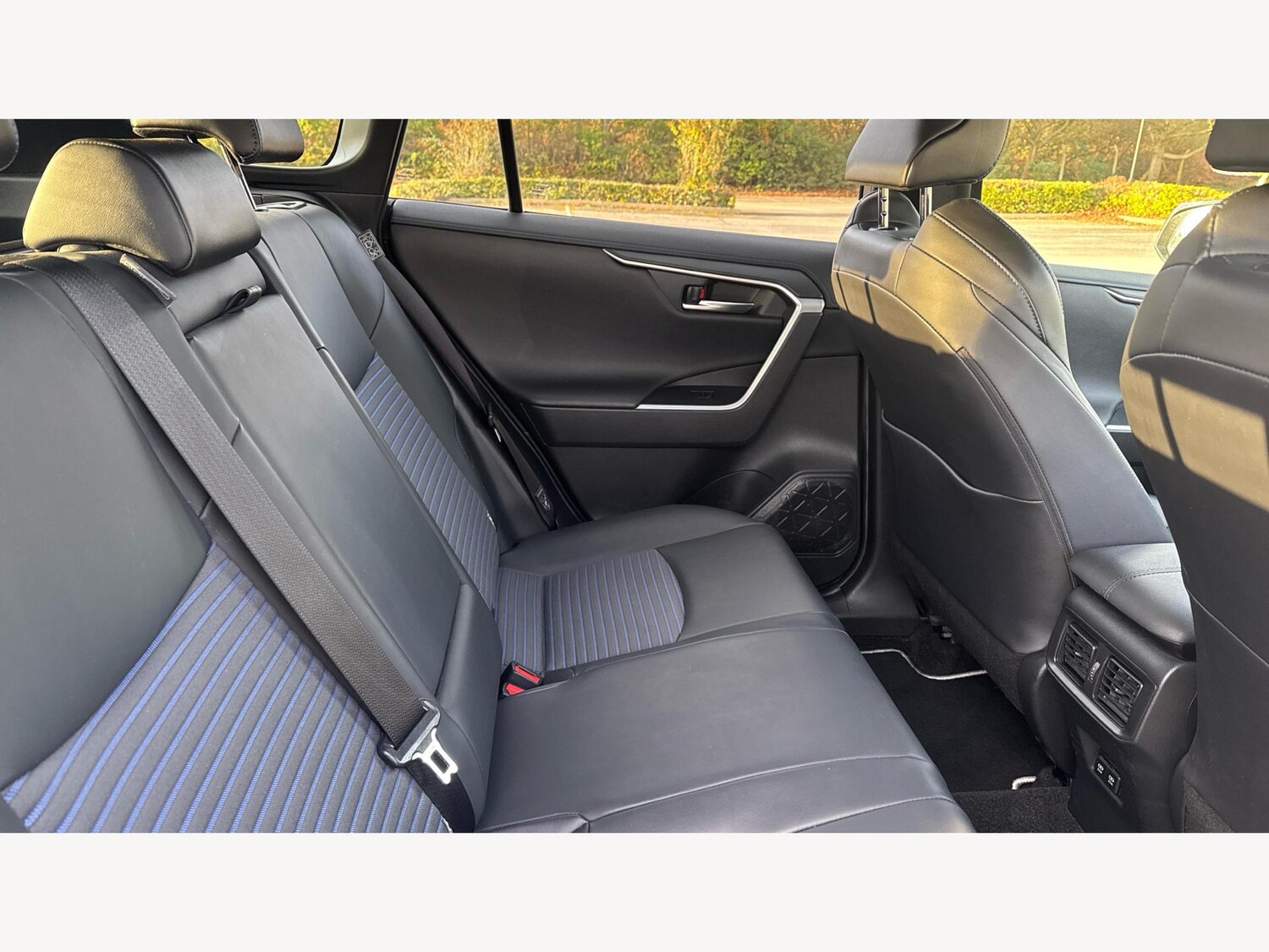 Used Toyota RAV4 for sale - 76728327: Photo 14