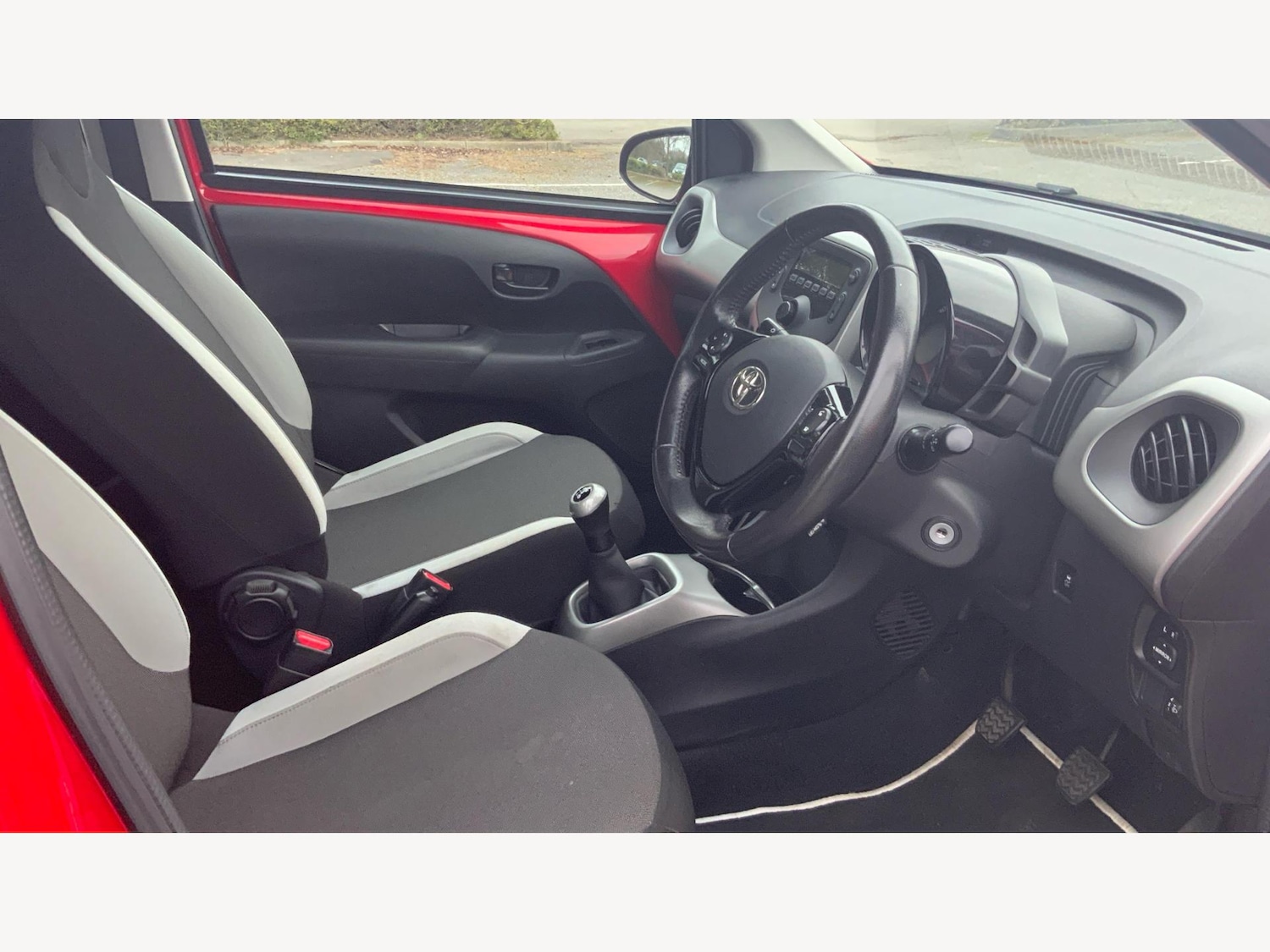 Used Toyota AYGO 2016 for sale - 77387604: Photo 13