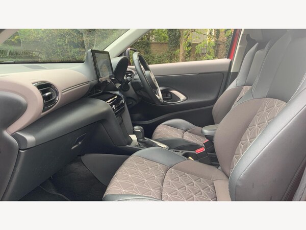 Used Toyota Yaris Cross 2023 for sale - 76227171: Photo 12