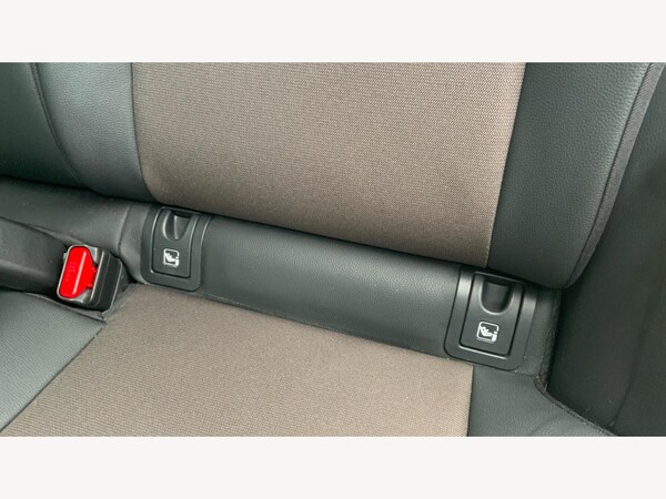 Used Toyota Yaris Cross 2023 for sale - 76227171: Photo 35