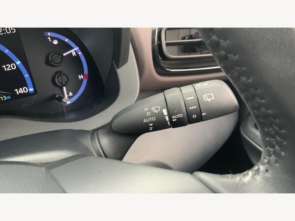 Used Toyota Yaris Cross 2023 for sale - 76227171: Photo 42