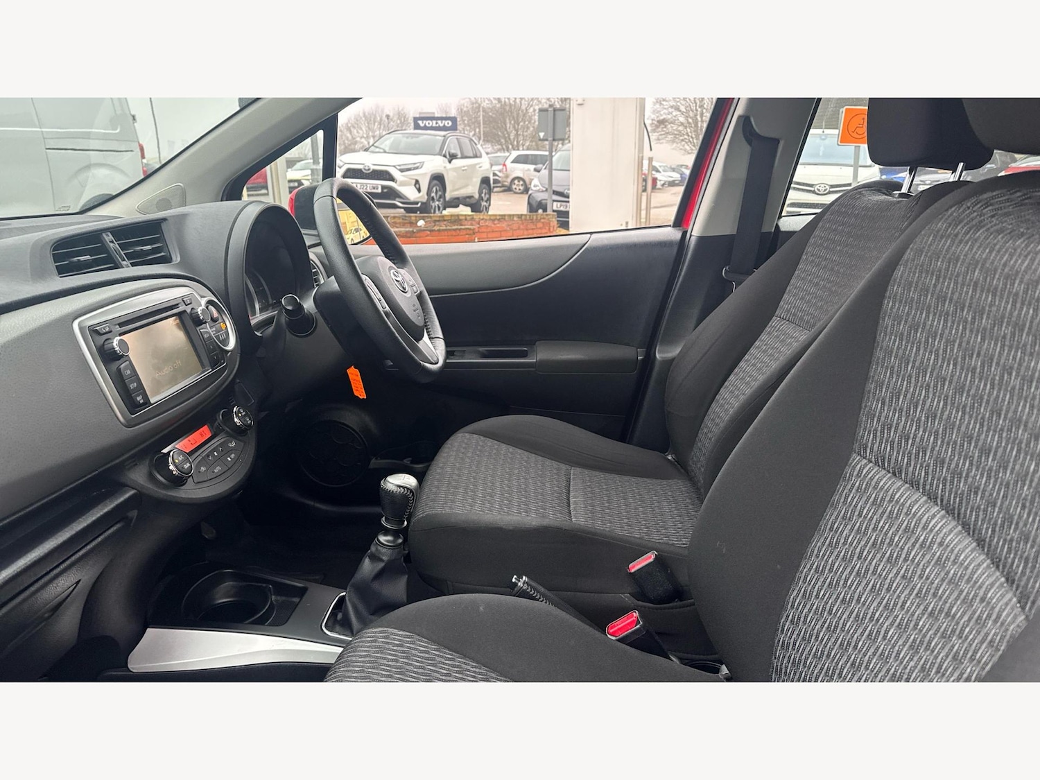 Used Toyota Yaris 2014 for sale - 77156352: Photo 12