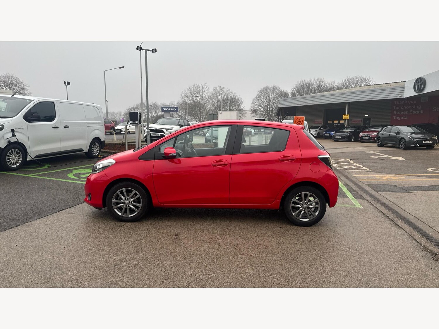 Used Toyota Yaris 2014 for sale - 77156352: Photo 19