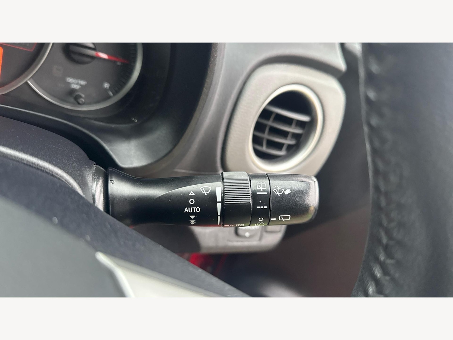 Used Toyota Yaris 2014 for sale - 77156352: Photo 24