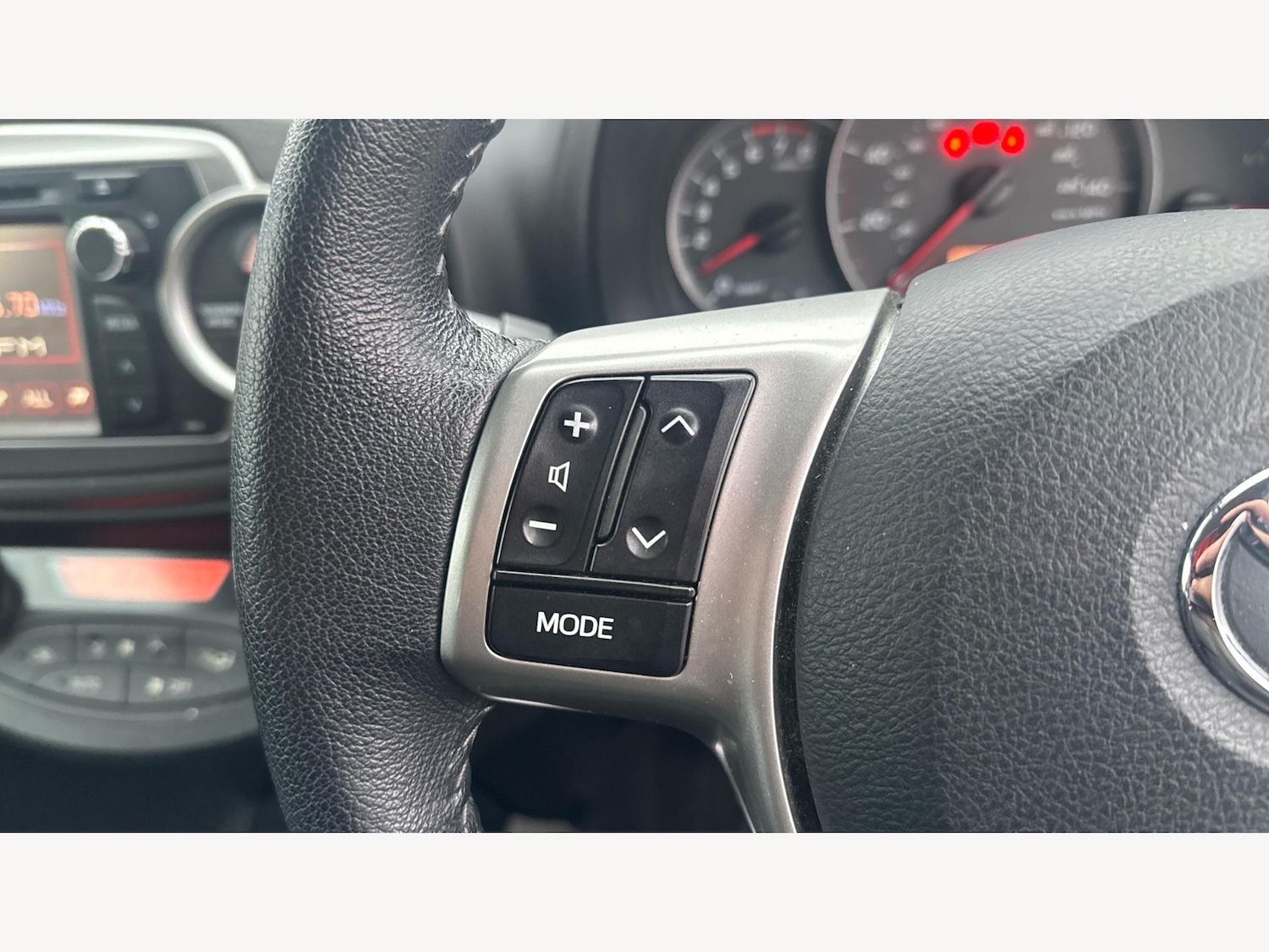 Used Toyota Yaris 2014 for sale - 77156352: Photo 28