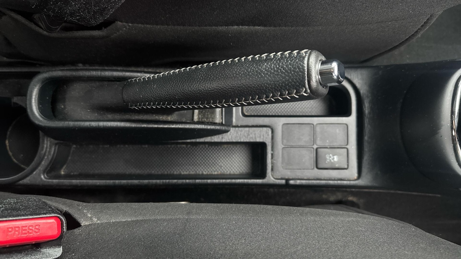 Used Toyota Yaris 2014 for sale - 77156352: Photo 34