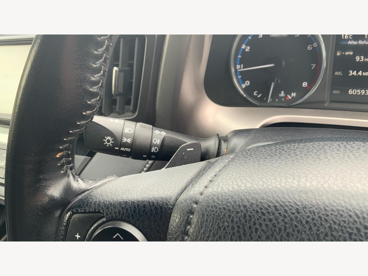 Used Toyota RAV4 2016 for sale - 76175279: Photo 41