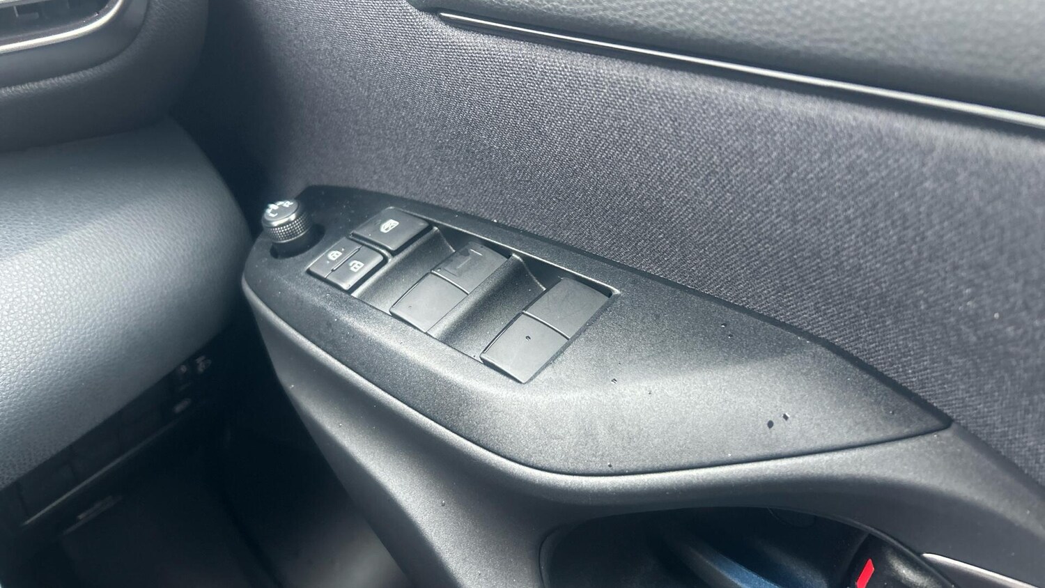 Used Toyota Yaris 2022 for sale - 77469365: Photo 42