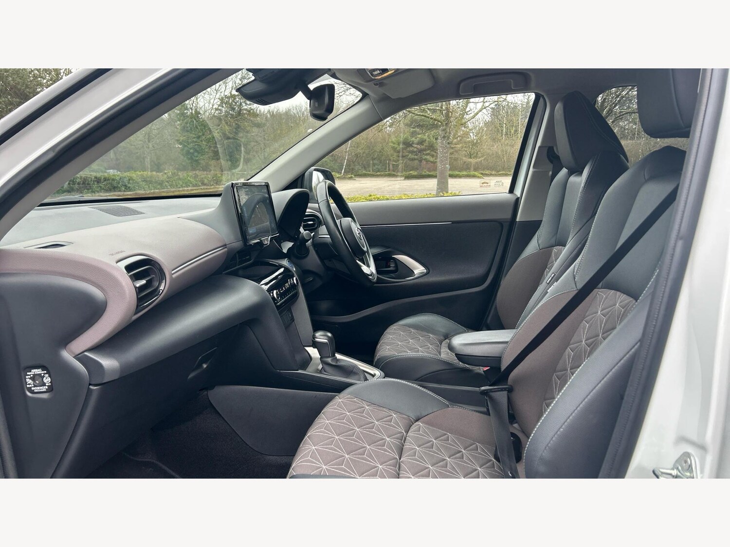 Used Toyota Yaris Cross 2023 for sale - 77440505: Photo 12