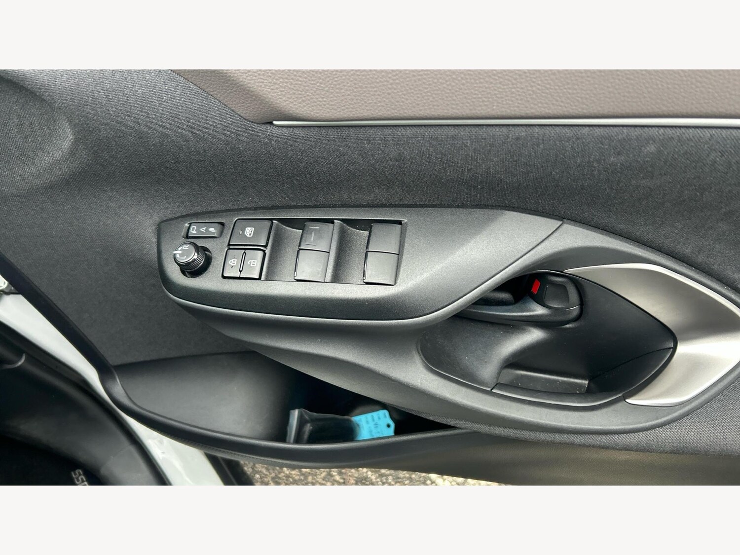 Used Toyota Yaris Cross 2023 for sale - 77440505: Photo 26