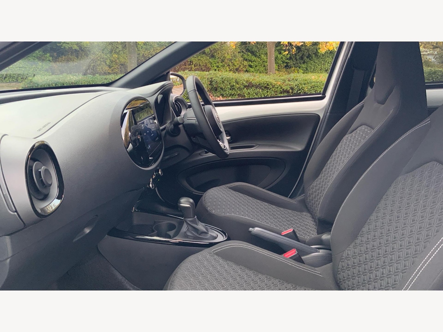 Used Toyota Aygo X 2024 for sale - 76377668: Photo 12