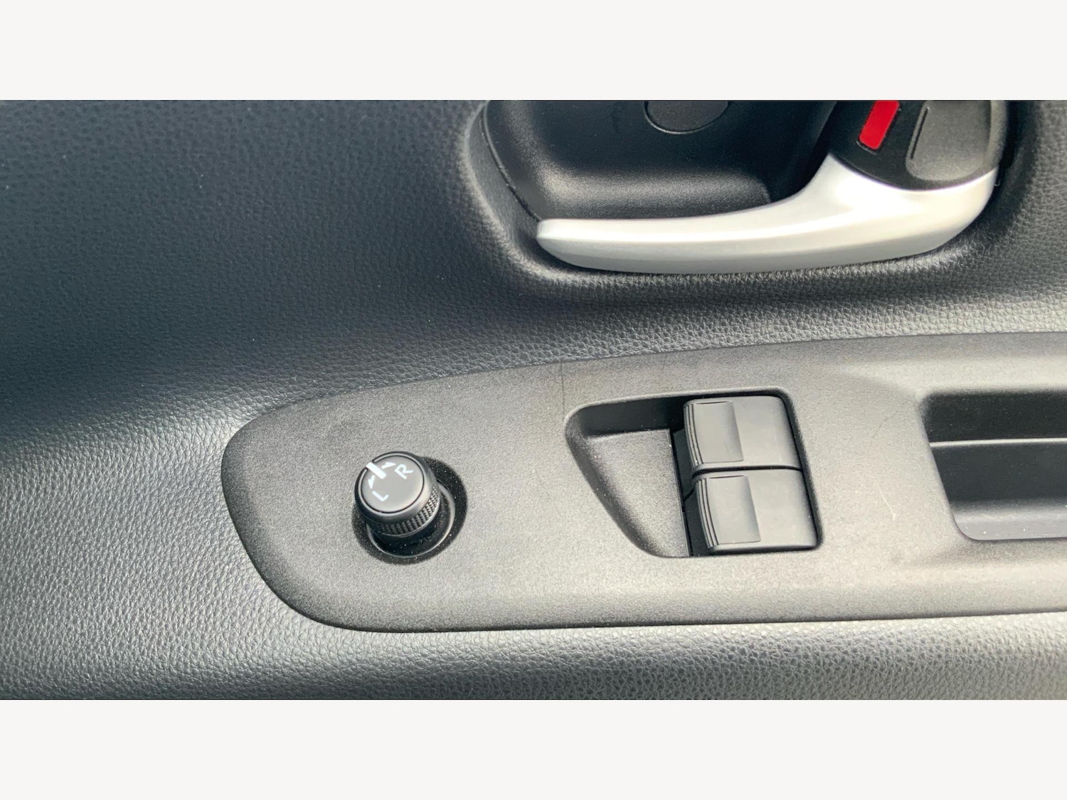 Used Toyota Aygo X 2024 for sale - 76377668: Photo 31