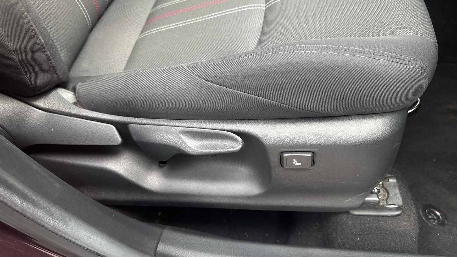 Used Toyota C-HR 2023 for sale - 78141486: Photo 29