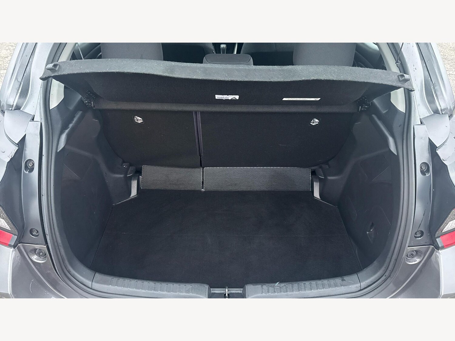 Used Toyota Yaris 2022 for sale - 77254704: Photo 16