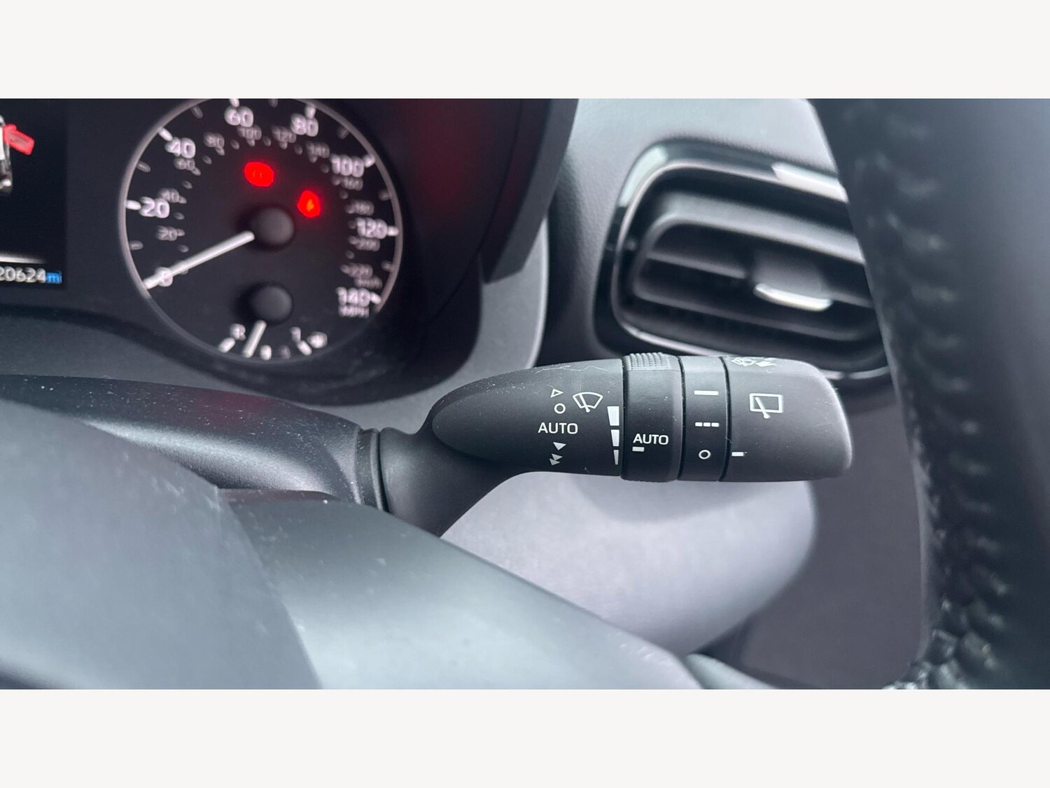 Used Toyota Yaris 2022 for sale - 77254704: Photo 26