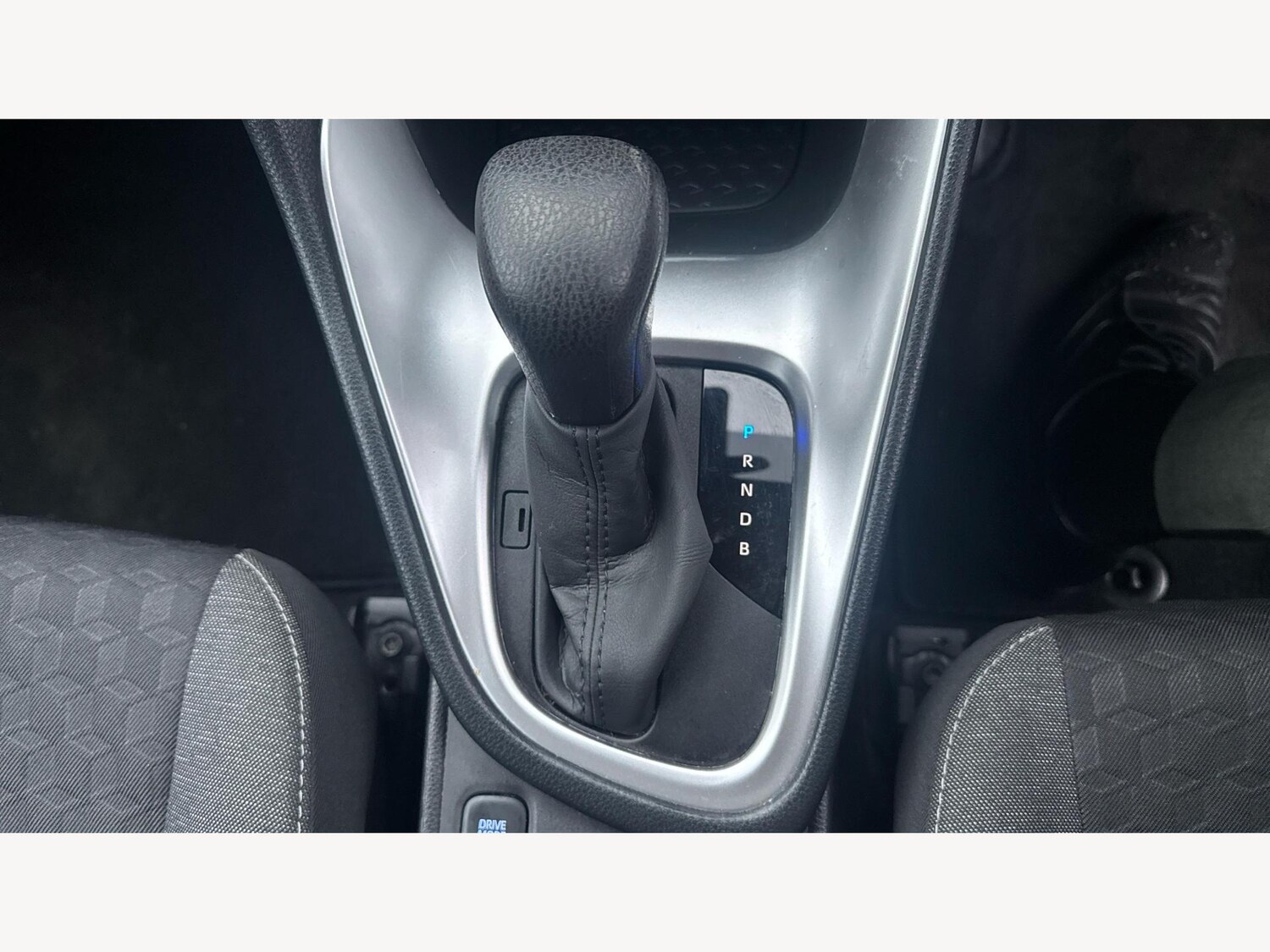 Used Toyota Yaris 2022 for sale - 77254704: Photo 29