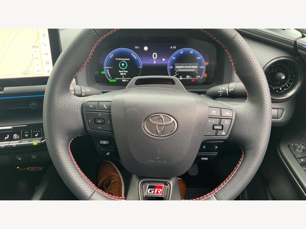 Used Toyota C-HR 2023 for sale - 76227094: Photo 10