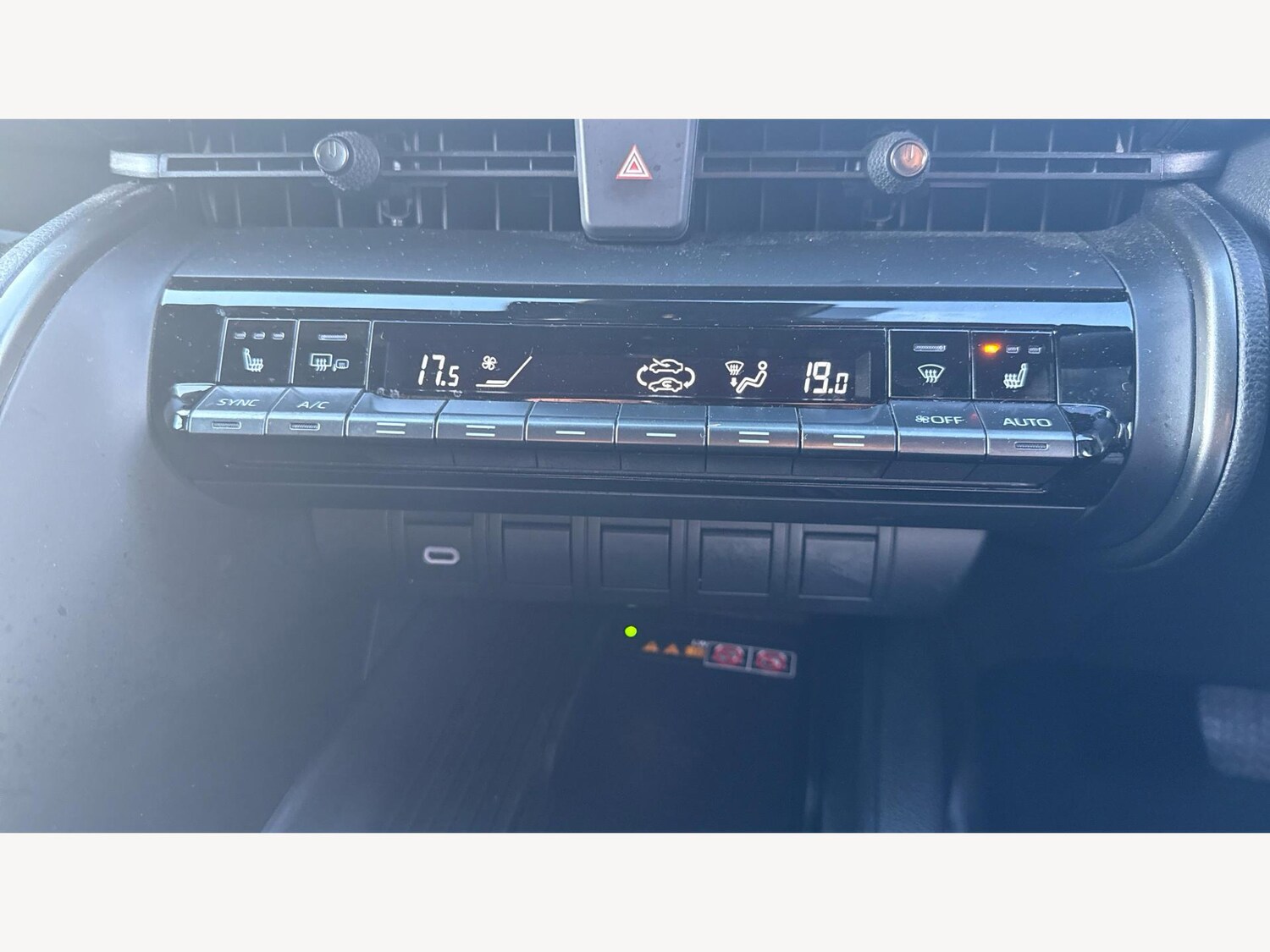 Used Toyota C-HR 2024 for sale - 77537827: Photo 22