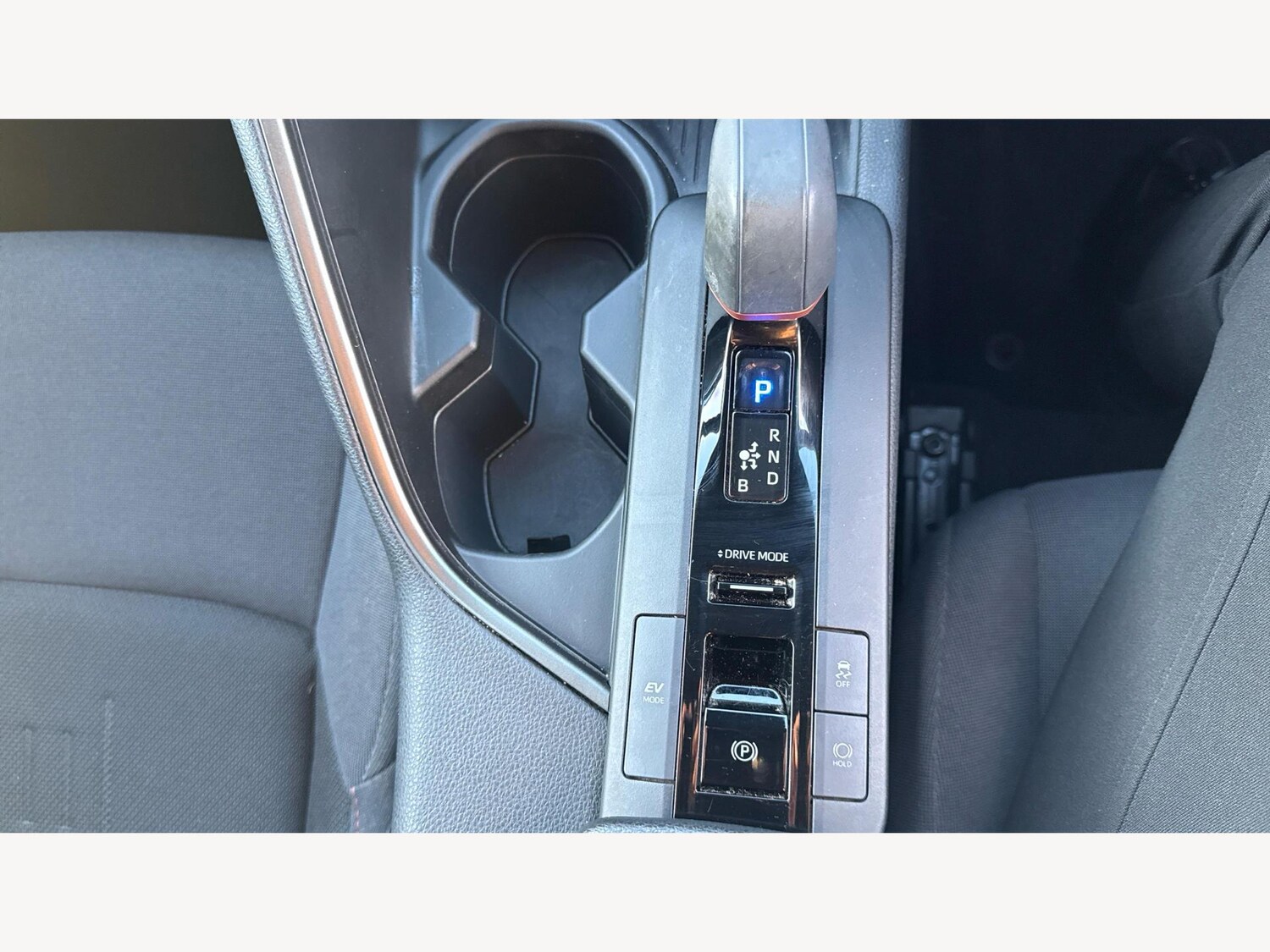 Used Toyota C-HR 2024 for sale - 77537827: Photo 24