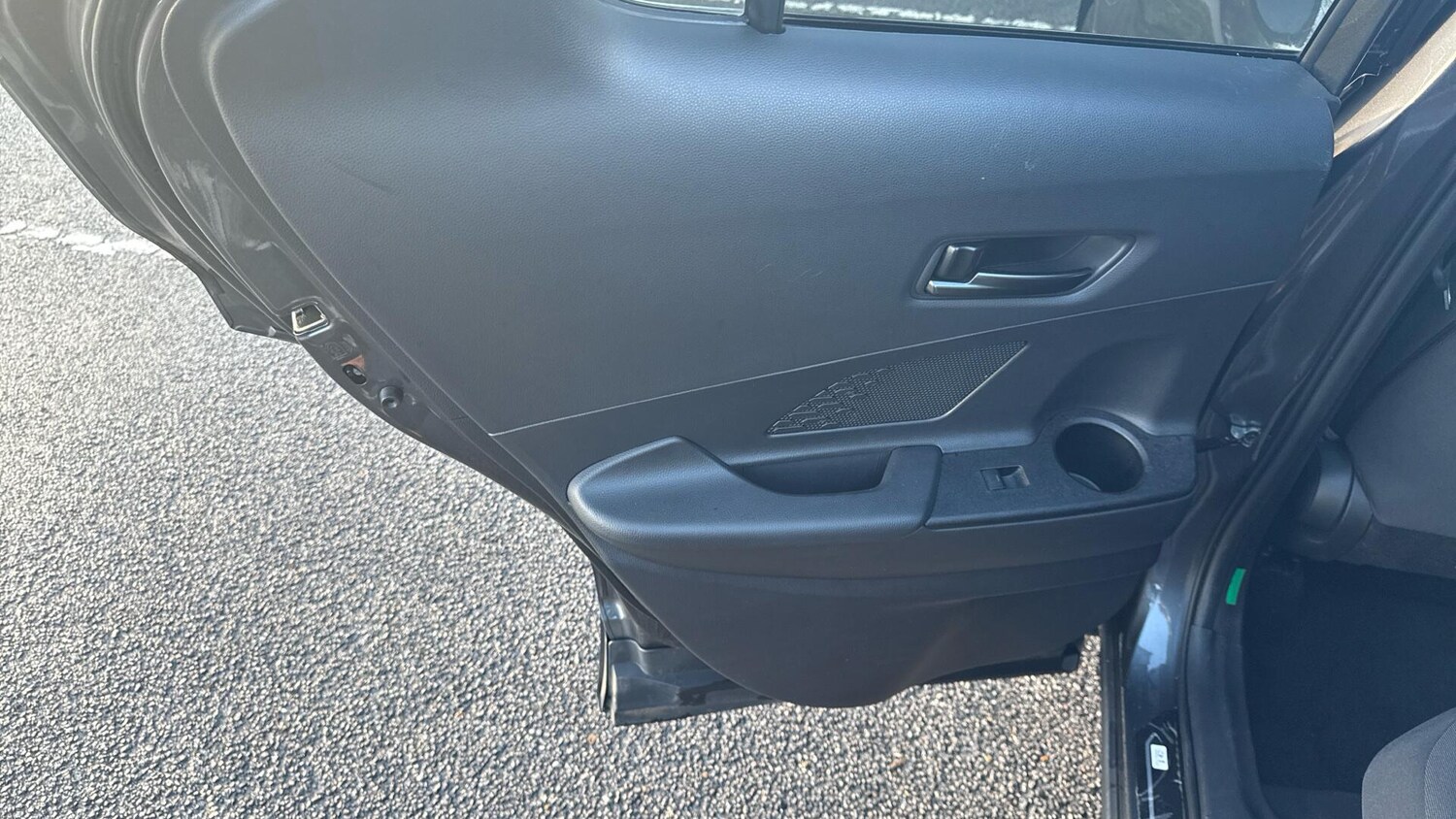 Used Toyota C-HR 2024 for sale - 77537827: Photo 38