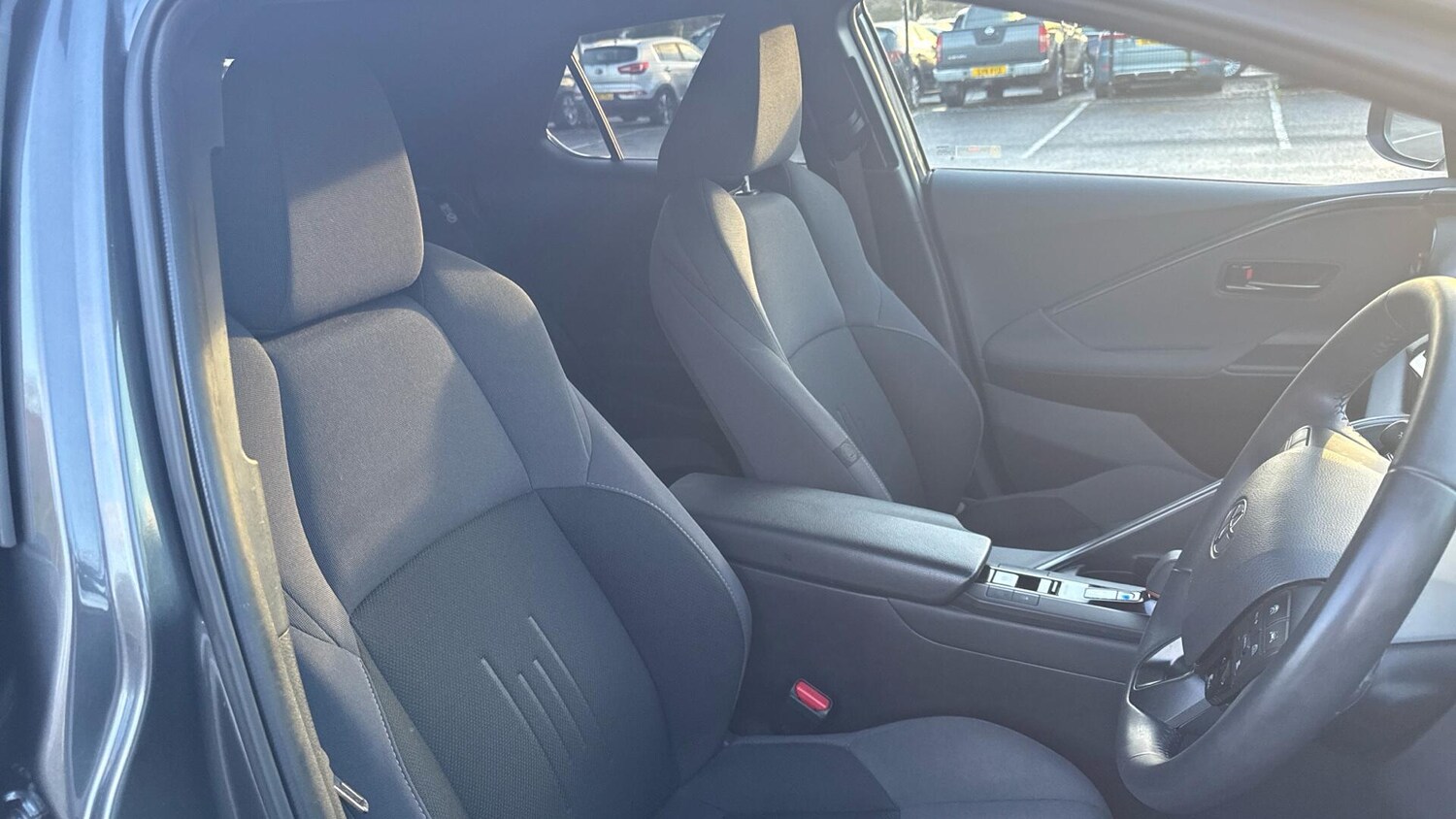 Used Toyota C-HR 2024 for sale - 77537827: Photo 42