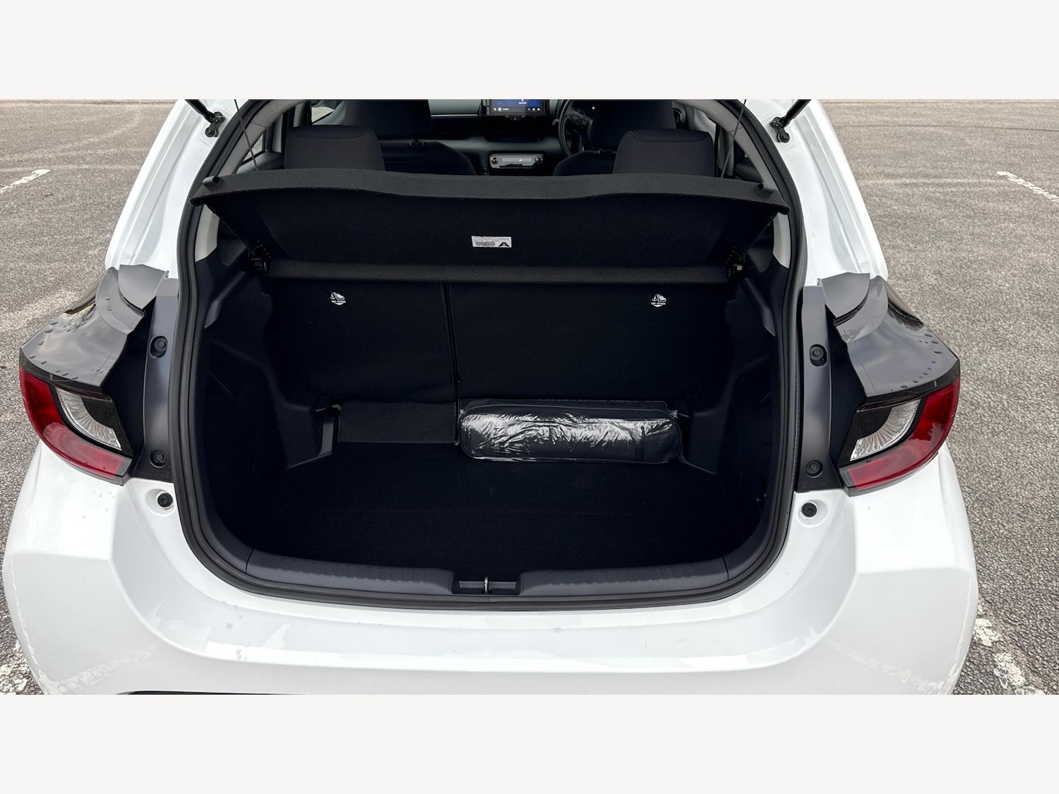 Used Toyota Yaris 2024 for sale - 77156441: Photo 16