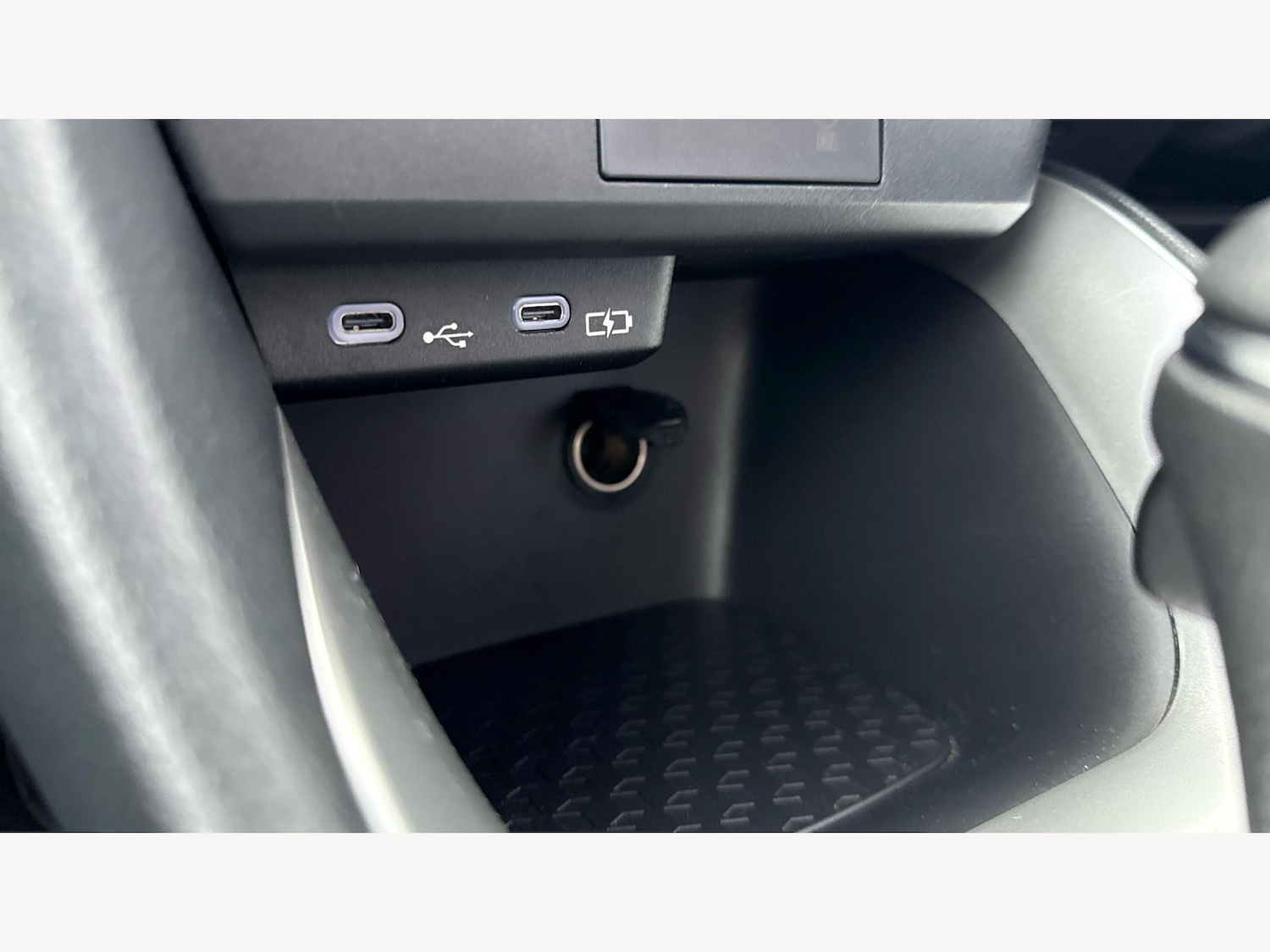 Used Toyota Yaris 2024 for sale - 77156441: Photo 27