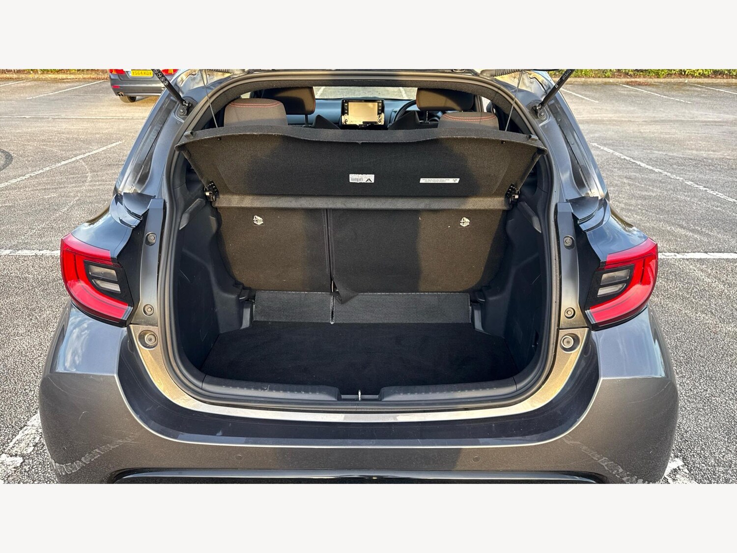 Used Toyota Yaris for sale - 76994681: Photo 16