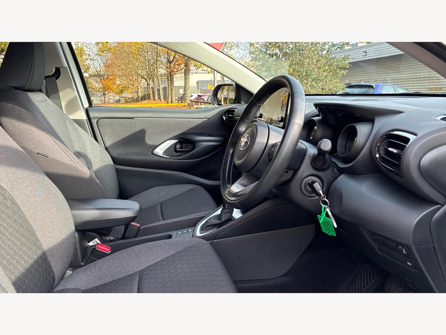 Used Toyota Yaris 2022 for sale - 76513011: Photo 13