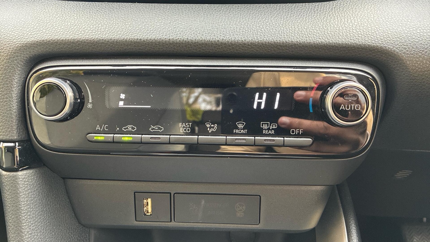 Used Toyota Yaris 2022 for sale - 76513011: Photo 36