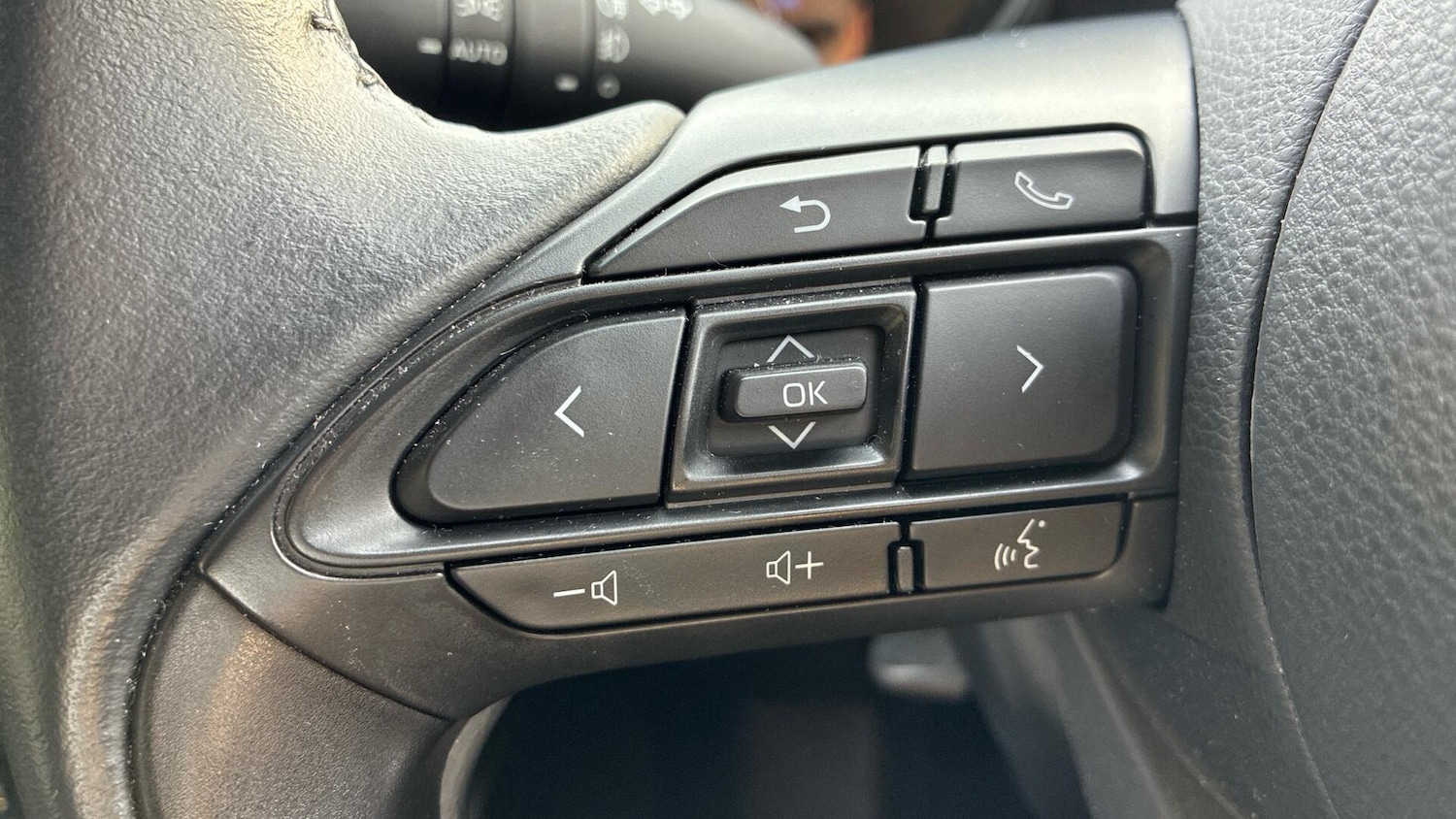 Used Toyota Yaris 2022 for sale - 76513011: Photo 38