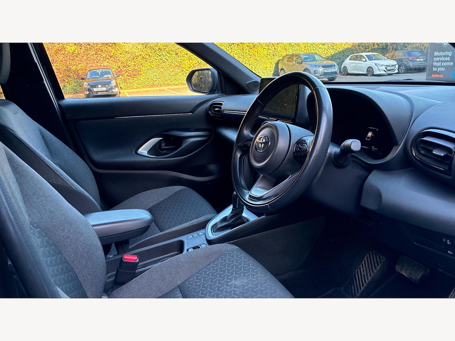 Used Toyota Yaris Cross 2022 for sale - 76377551: Photo 13