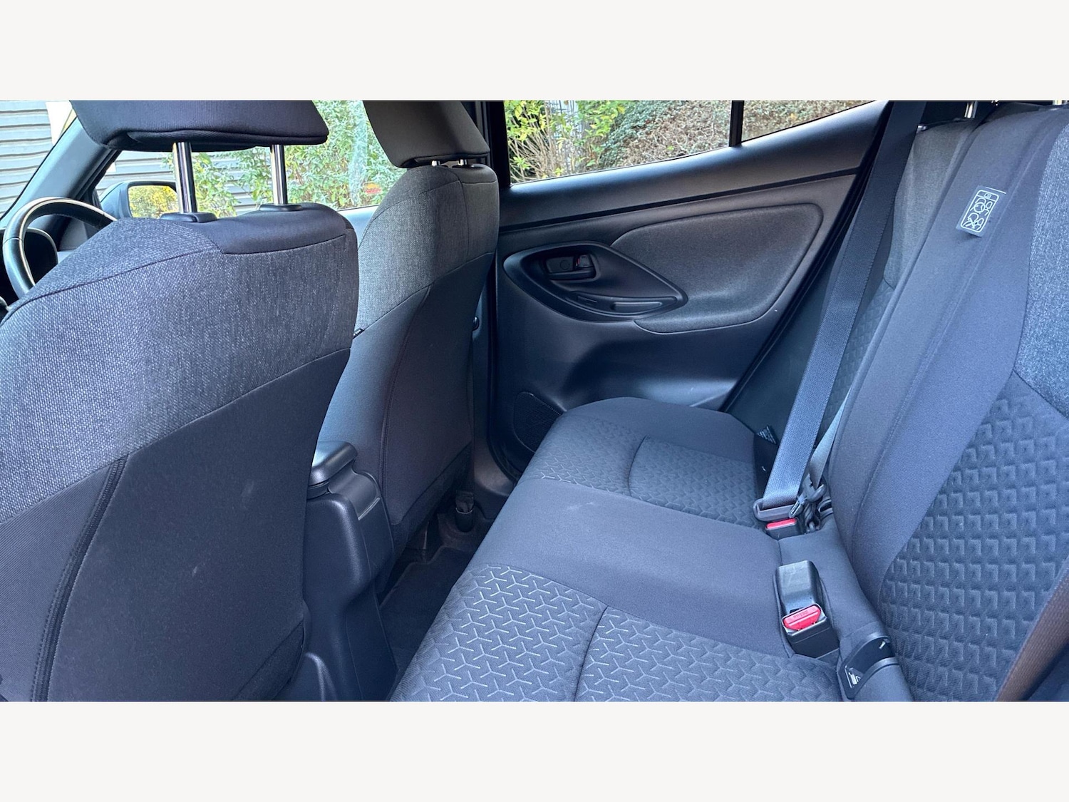 Used Toyota Yaris Cross 2022 for sale - 76377551: Photo 15