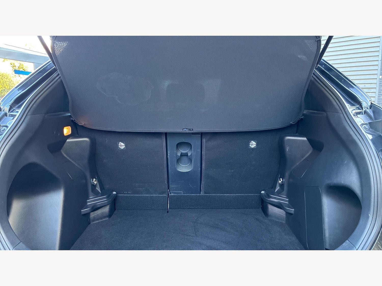 Used Toyota Yaris Cross 2022 for sale - 76377551: Photo 16