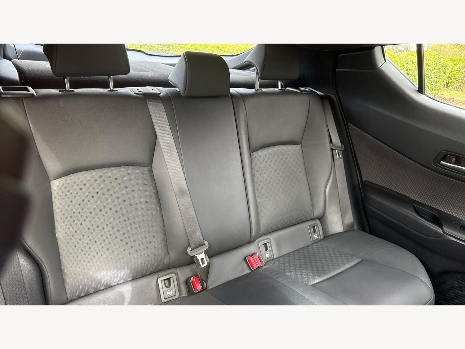 Used Toyota C-HR 2022 for sale - 78127333: Photo 24