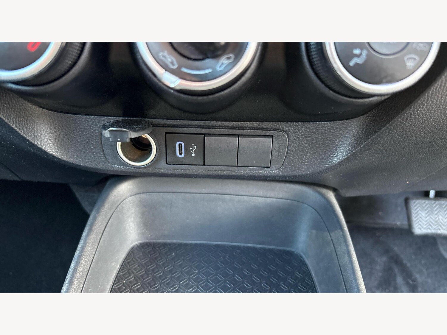 Used Toyota Aygo X 2024 for sale - 76059228: Photo 37