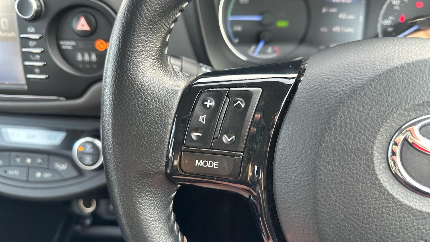 Used Toyota Yaris 2018 for sale - 77957440: Photo 37