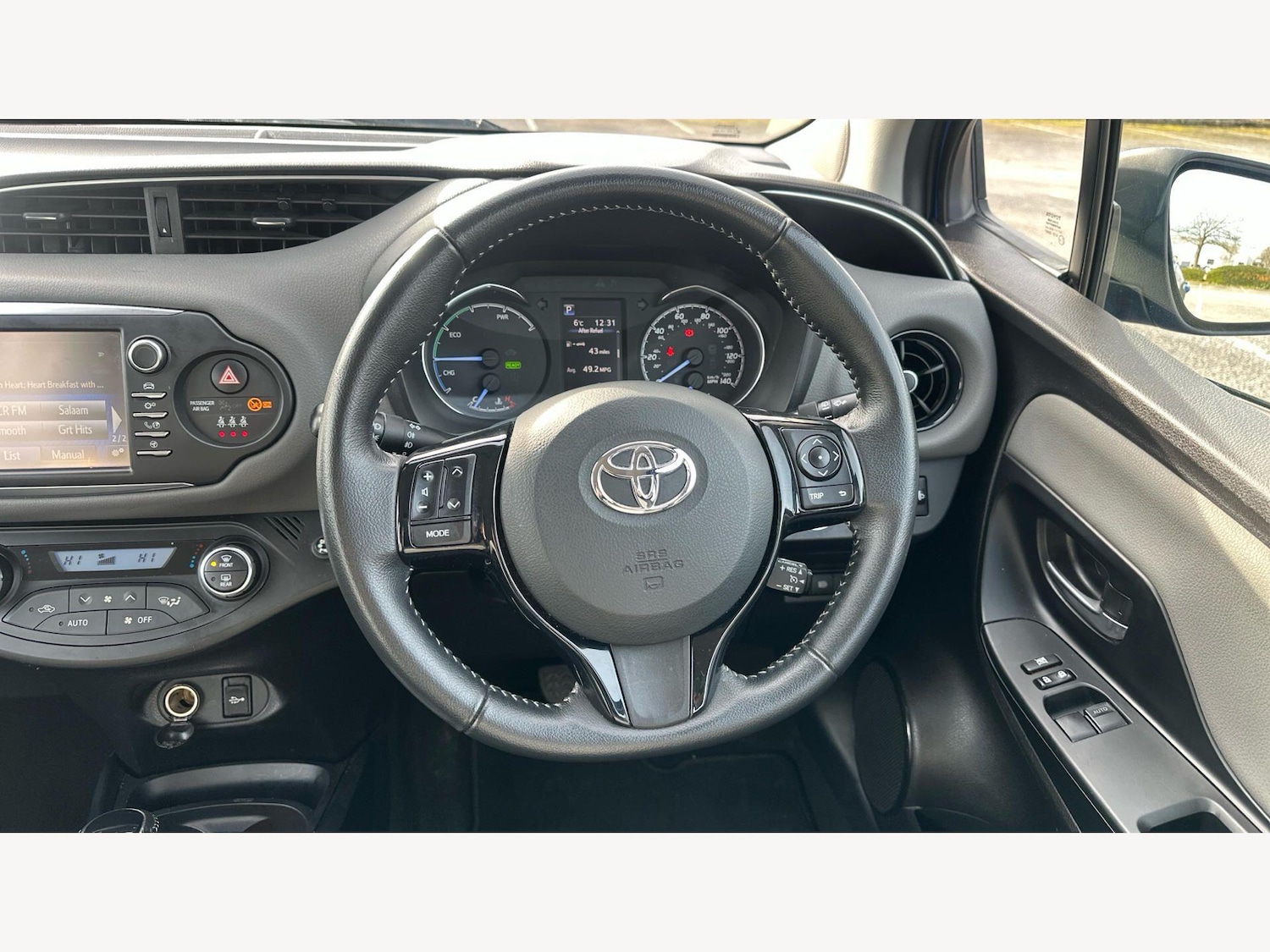 Used Toyota Yaris 2018 for sale - 77957440: Photo 8