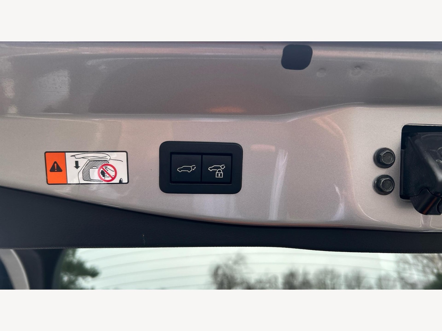 Used Toyota C-HR 2024 for sale - 77029012: Photo 24