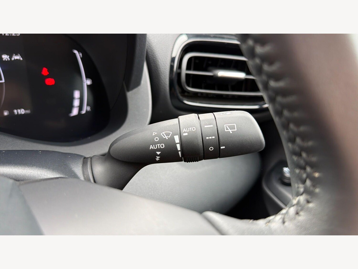 Used Toyota Yaris Cross for sale - 77957400: Photo 29