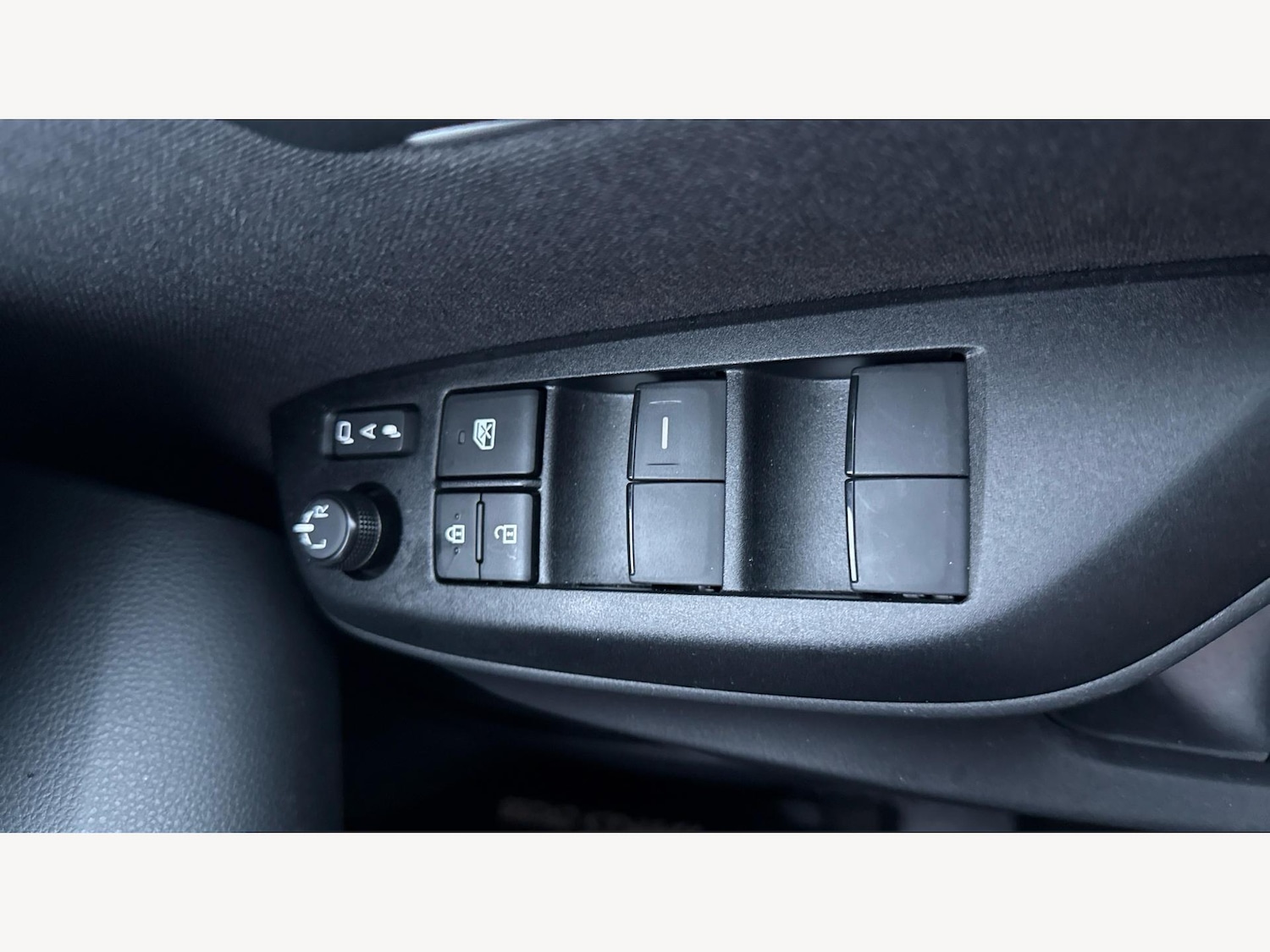 Used Toyota Yaris Cross 2025 for sale - 77081773: Photo 24