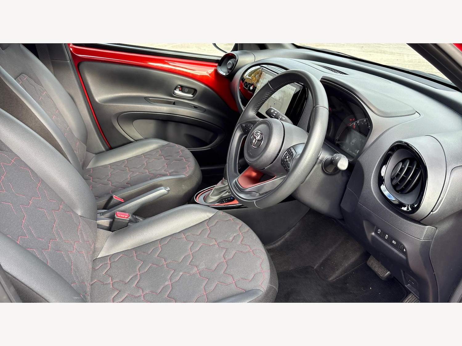 Used Toyota Aygo X 2024 for sale - 76381148: Photo 13