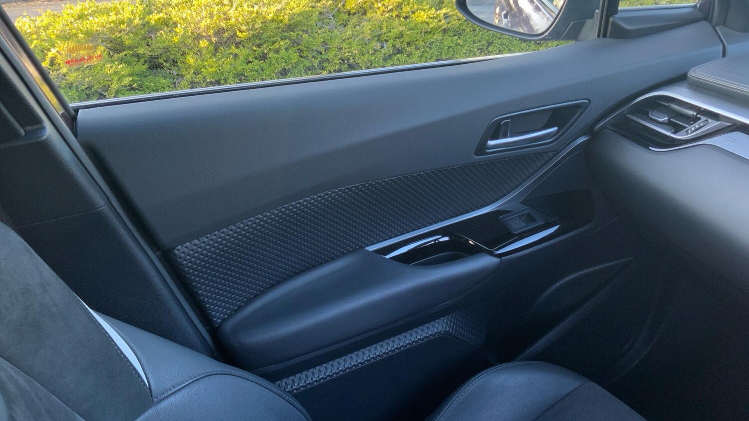 Used Toyota C-HR for sale - 77957741: Photo 40